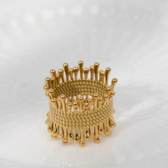 Vintage Gold Plated Crown Ring - Picture 2 of 8